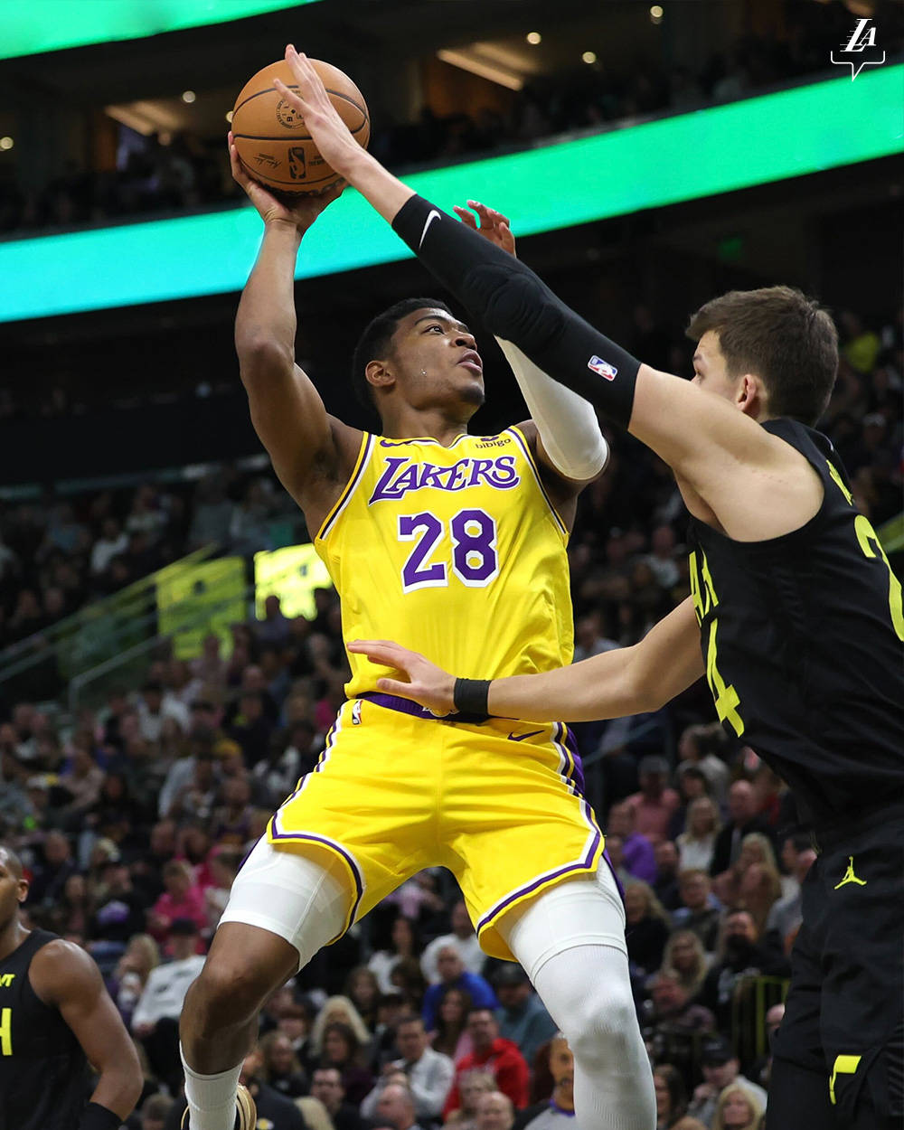 湖人客场惊险取胜爵士,继续保持势头的简单介绍 湖人客场惊险取胜爵士,继续保持势头的简单介绍