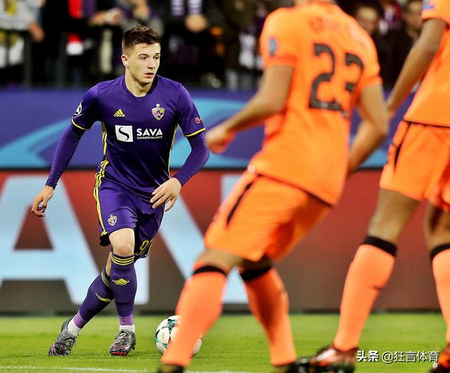 三亿体育体育入口-关于沙尔克04客场逼平对手，抢得一分的信息