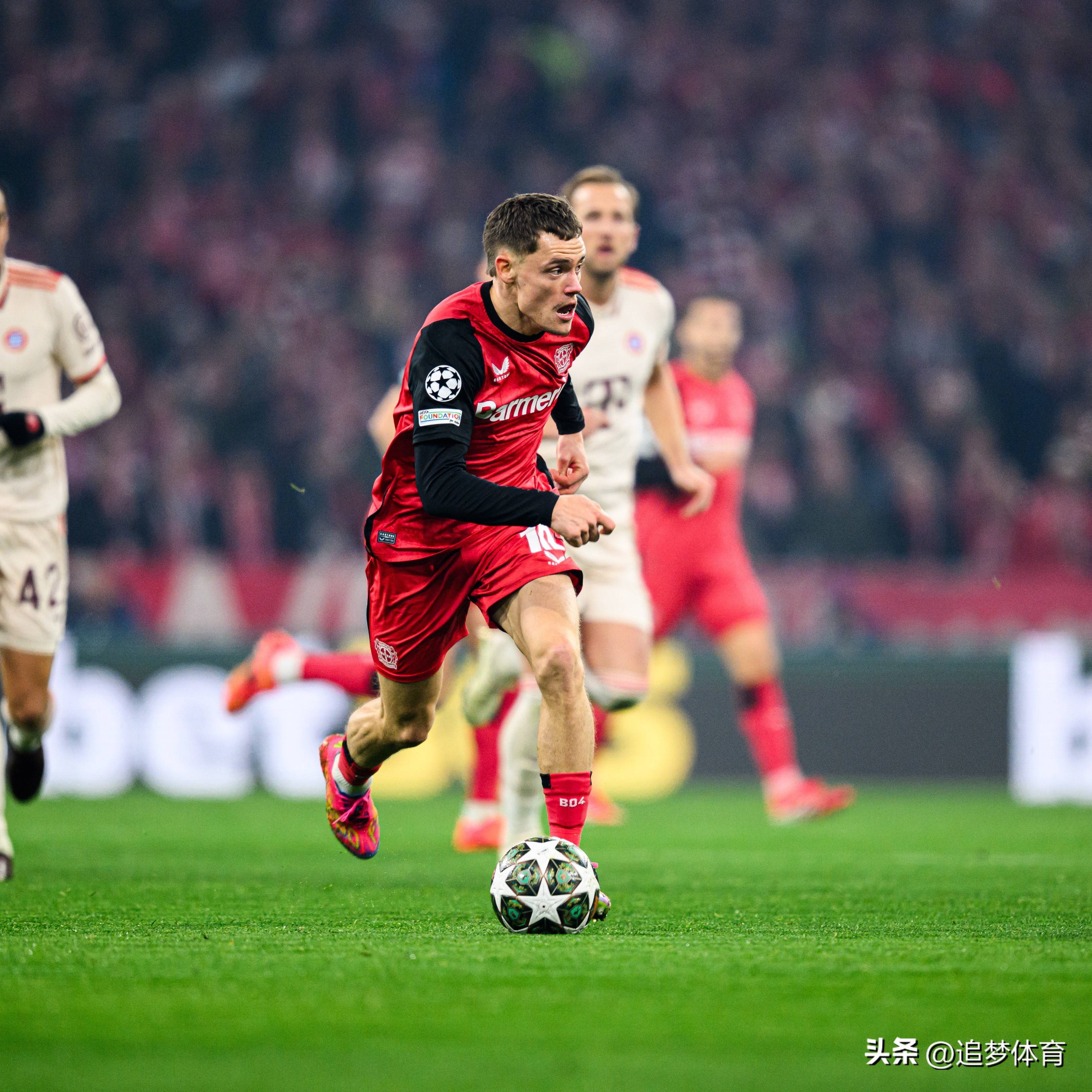 关于勒沃库森稳坐积分榜头名，迈向冠军之路的信息