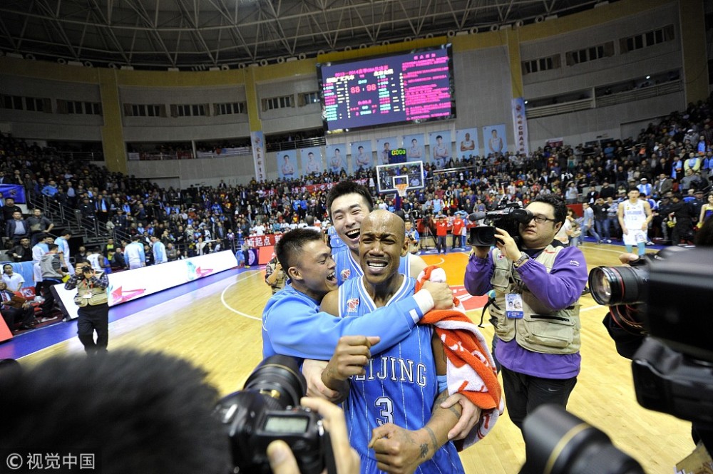 老马队关键时刻领着消灭对手