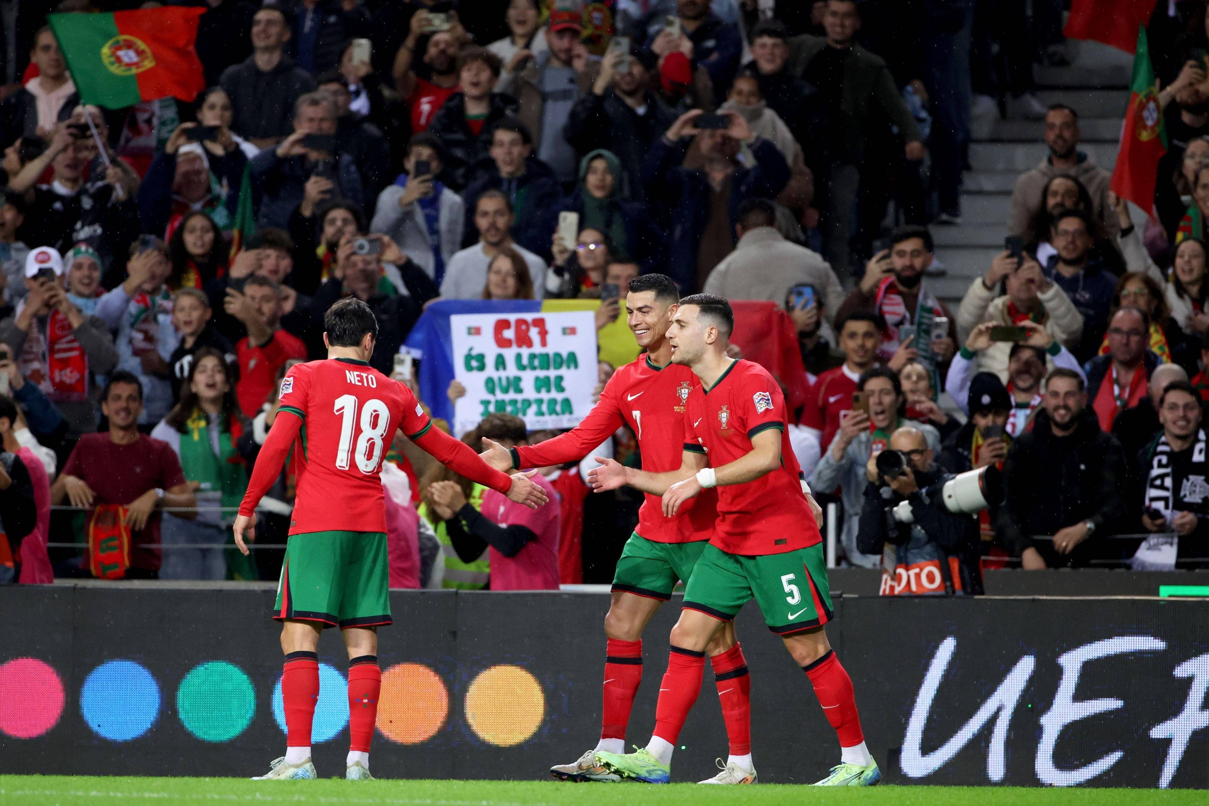 包含西班牙战胜葡萄牙，锁定欧洲杯半决赛参赛资格的词条