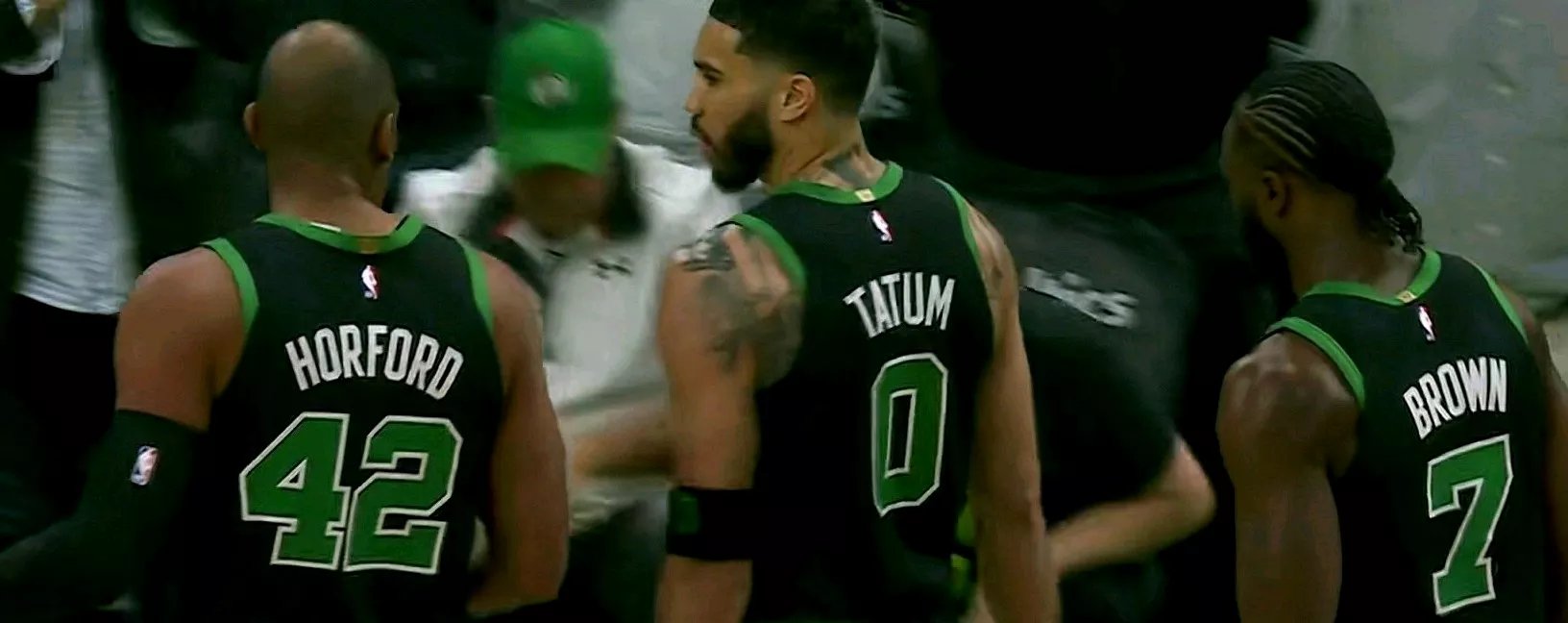 凯尔特人内线防守劣势凸显球队反击策略待补充的简单介绍 凯尔特人内线防守劣势凸显球队反击策略待补充的简单介绍