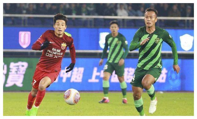 比赛末段发生精彩绝伦逆转，球迷欲哭无泪的简单介绍