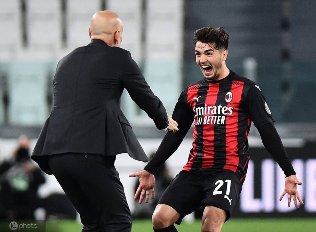 三亿体育体育新闻-包含都灵苦战不放弃，坚持迎战冲锋体系的词条