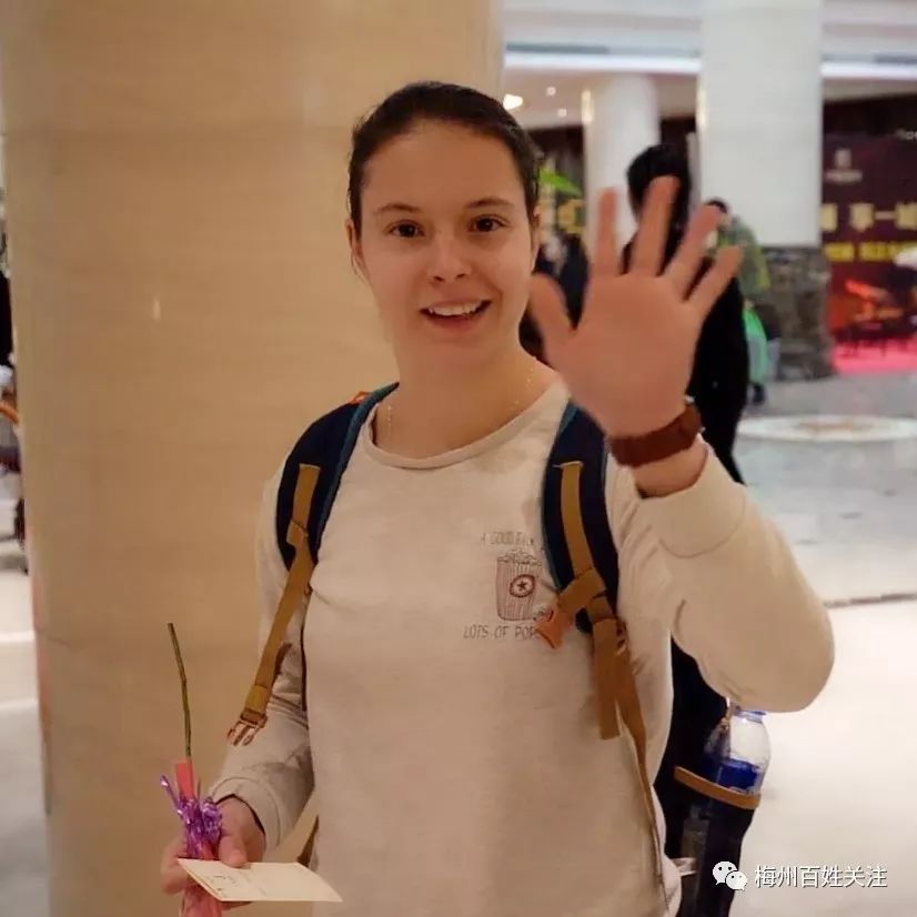 三亿体育体育入口-罗马尼亚女足表现抢眼，晋级淘汰赛