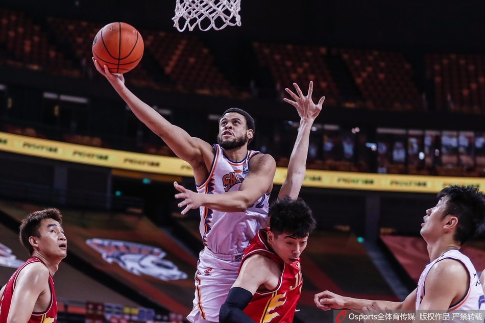 包含裁判严把冷静分歧准备使出专业裁判技术的词条