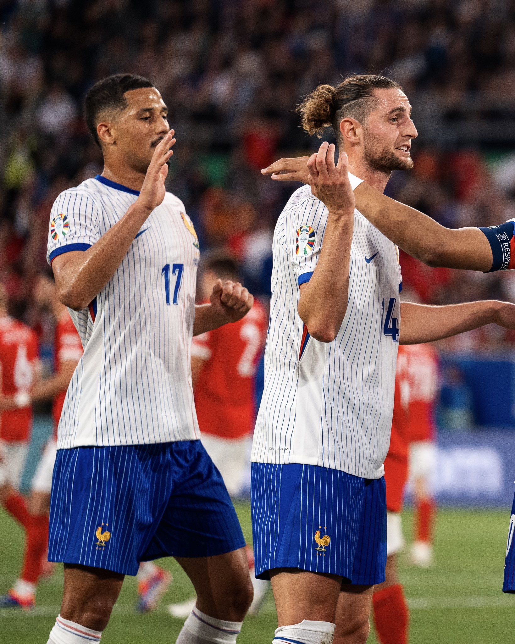 包含西班牙战平乌克兰，欧洲杯预选赛惊险平局的词条