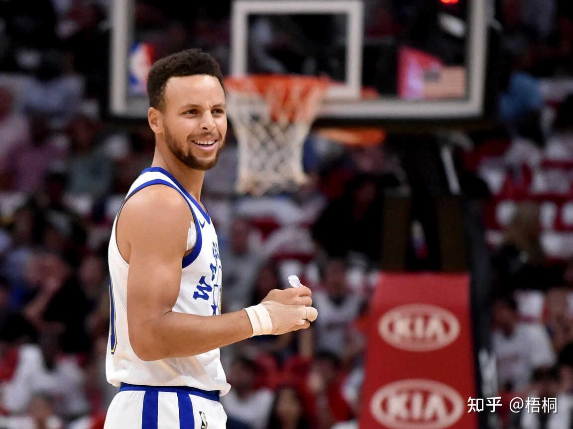 三亿体育体育app下载地址-关键时刻，球员展现出色技术的简单介绍