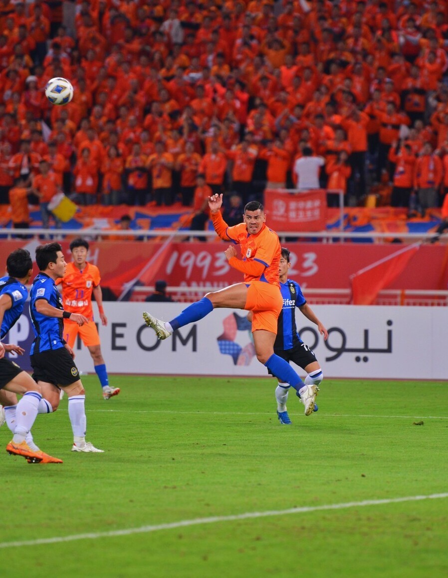 关键时刻，球员展现出色技术的简单介绍