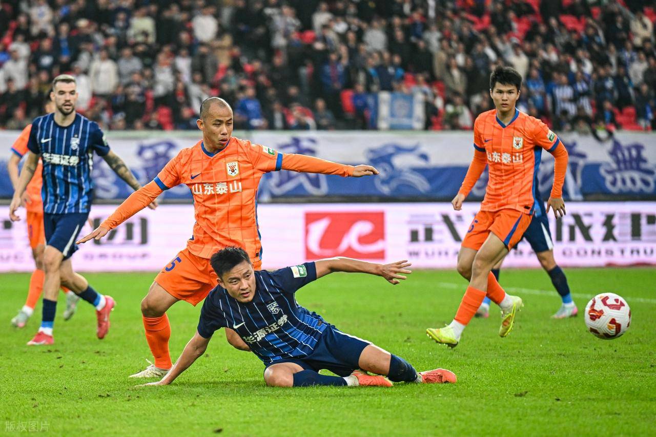 关于后卫关键抢断,助球队顺利获胜的信息 关于后卫关键抢断,助球队顺利获胜的信息