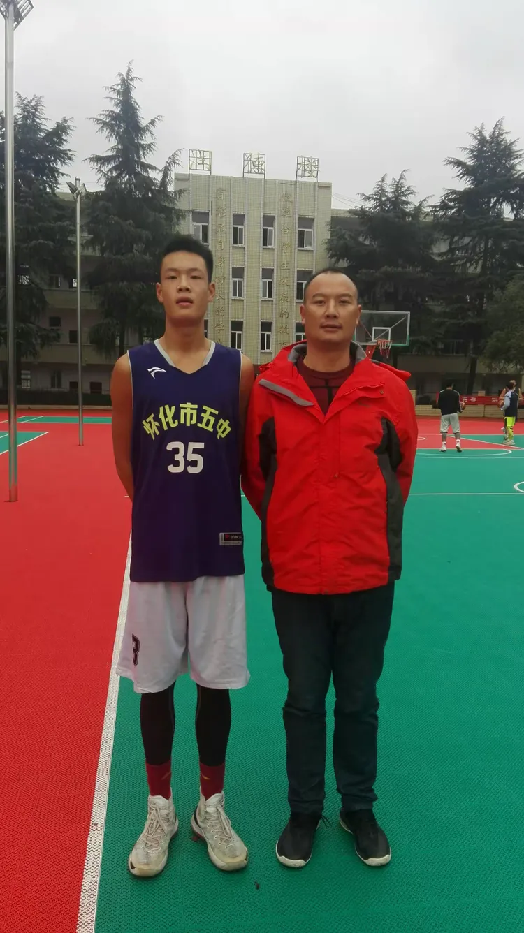 包含斯洛文尼亚篮球团队的训练计划取得成效的词条